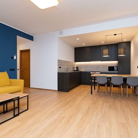 Self-Check-In 2 Bedroom Apartment With A Terrace And Free Parking ทาลลินน์ ภายนอก รูปภาพ