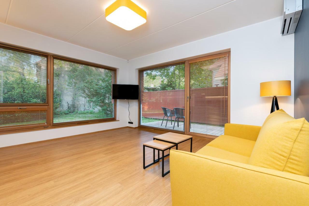 Self-Check-In 2 Bedroom Apartment With A Terrace And Free Parking ทาลลินน์ ภายนอก รูปภาพ